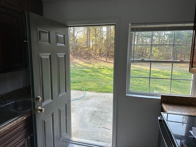 Building Photo - 1204 LAKEVIEW LLC (1216)