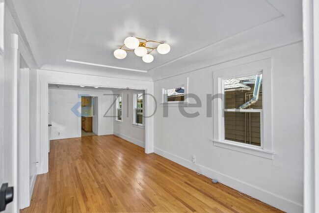 Foto del edificio - 3226 Star Ave