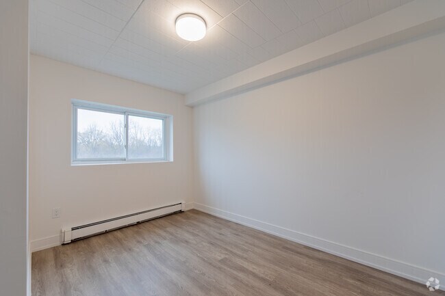 1 chambre, 1 salle de bain - 791 pi² - Salle à manger - 500 Glenelm Crescent