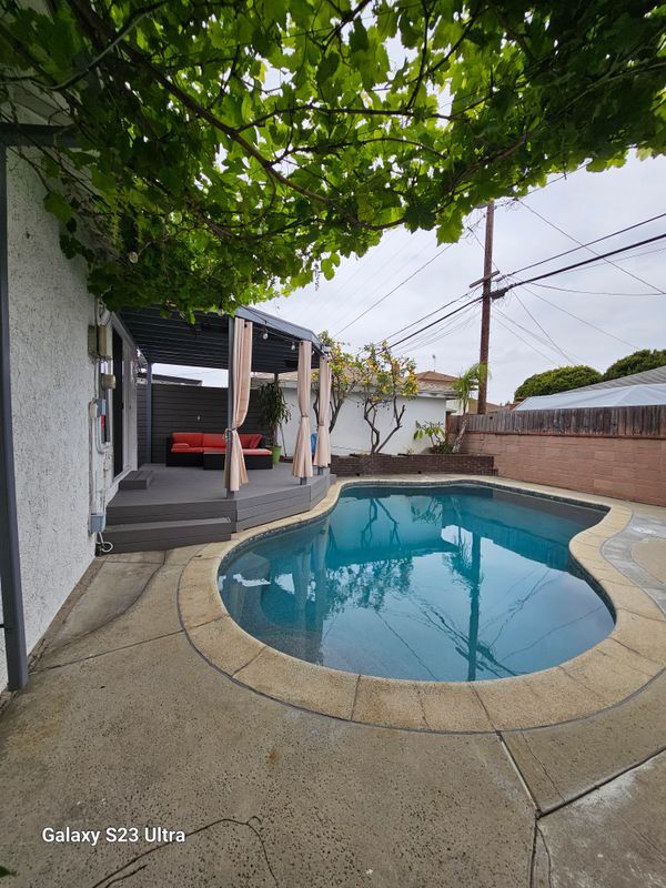 Foto principal - 5029 Adenmoor Ave