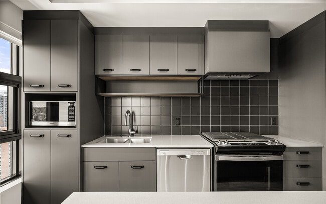 K-1 Suite - Kitchen - Fourth Street Lofts (4SL)