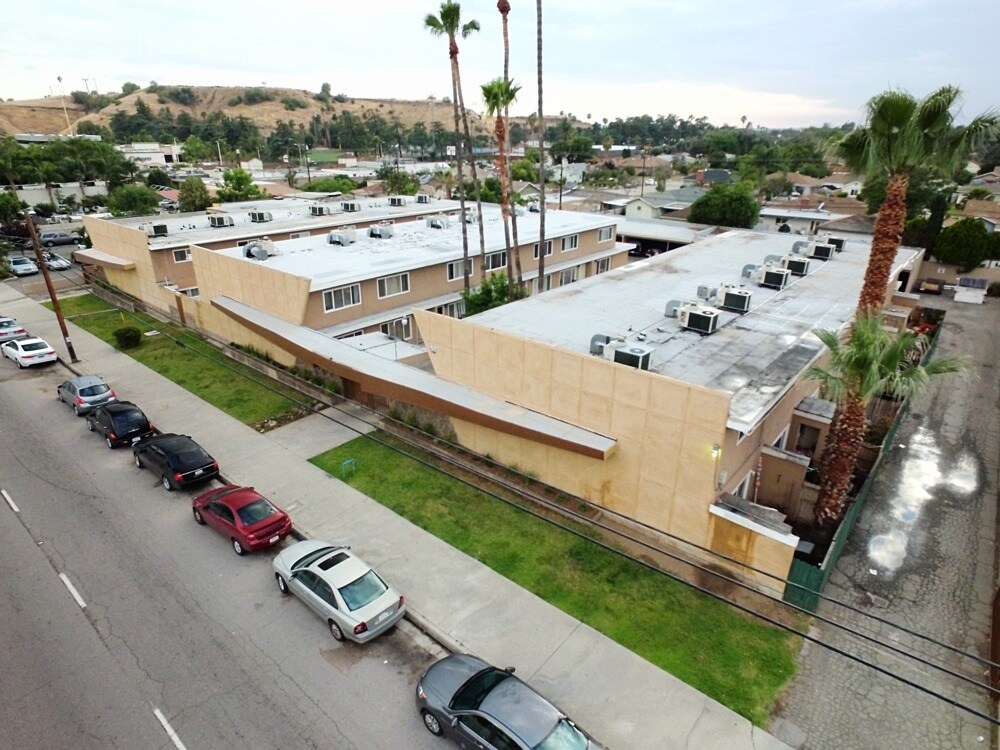 Golden Overall Aerial View - 2312-2336 N Golden Ave