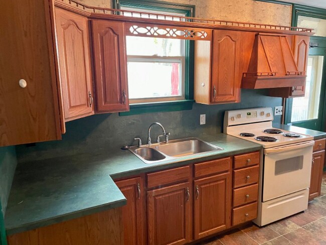 Foto del edificio - 863 E Poplar St
