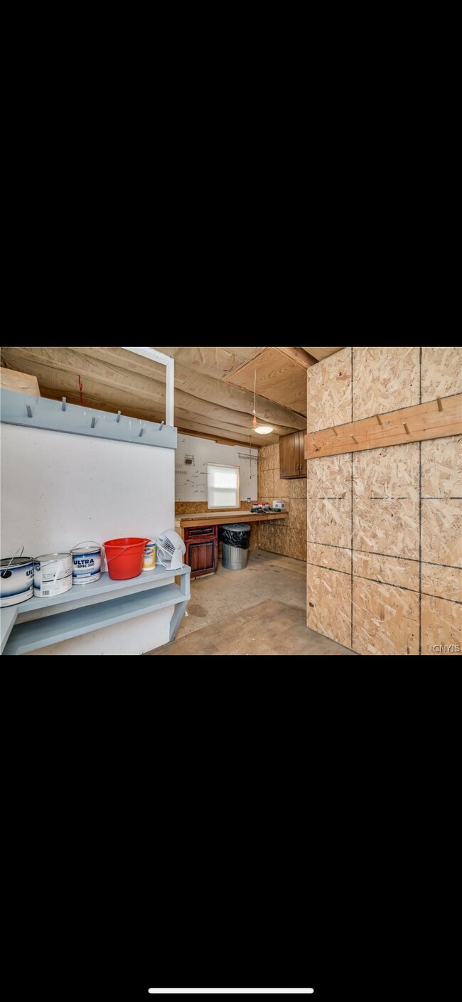 Mud Room/Workshop - 16158 County Route 66