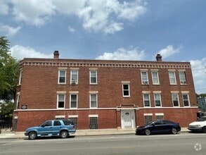 Building Photo - 3456 W Augusta Blvd