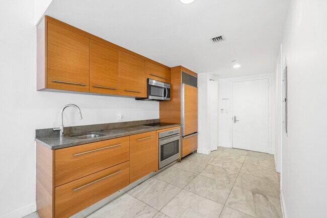 Foto del edificio - 495 Brickell Ave