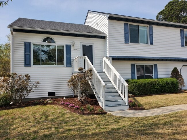 Building Photo - Deep Creek