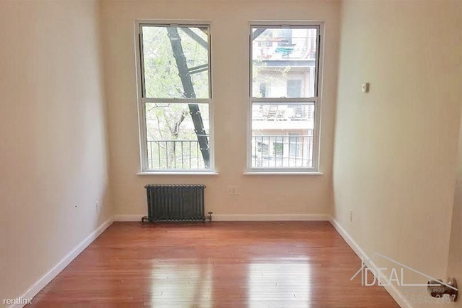 Building Photo - 180 8th St