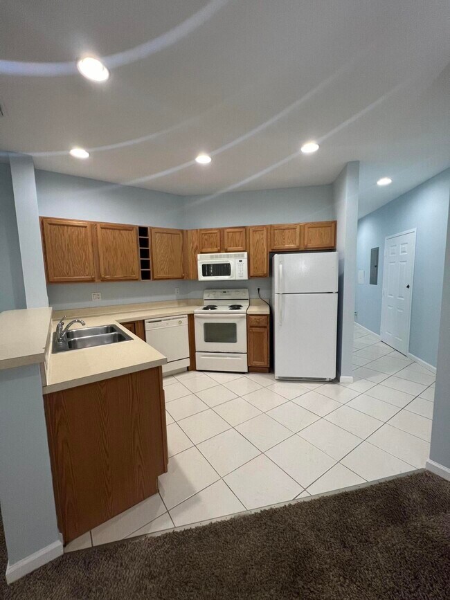 Building Photo - 8321 Mulligan Cir