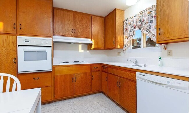 Foto del edificio - 7845 Tanglerod Ln