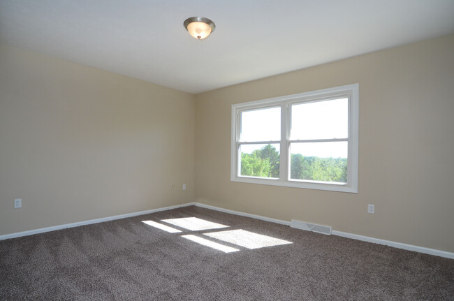 Building Photo - 121 Westfield Dr