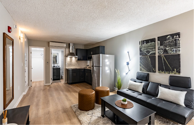 Interior Photo - Riverwalk 803
