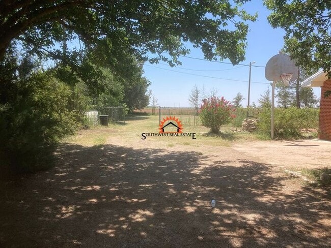 Building Photo - Lovely 3 bedroom home.