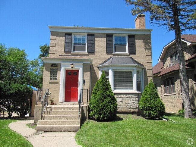 Building Photo - 1646 N Mobile Ave