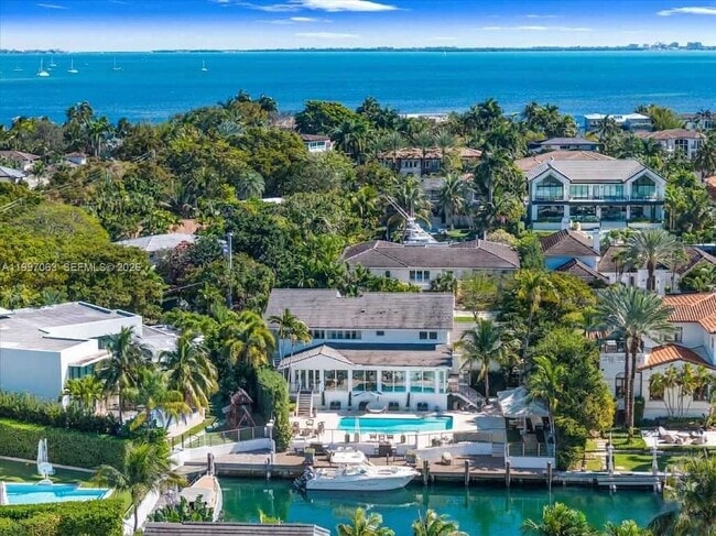 Foto del edificio - 6832 Sunrise Ct