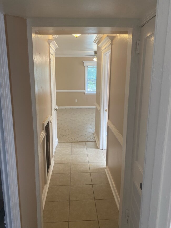 Hallway - 2808 Hartford St SE