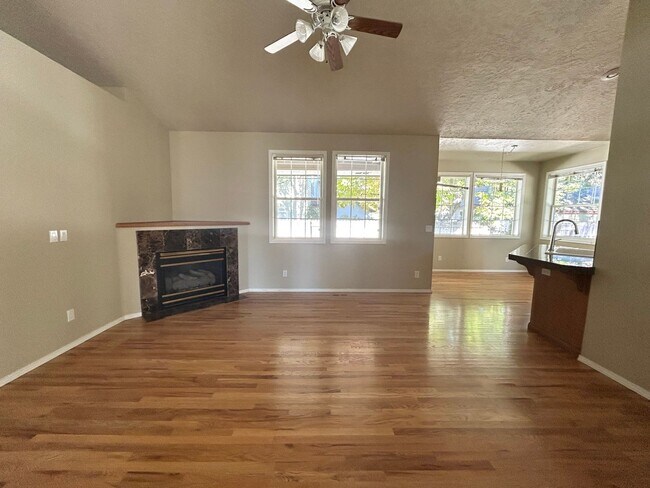 Building Photo - Beautiful Single-Level Home in a Prime Boi...