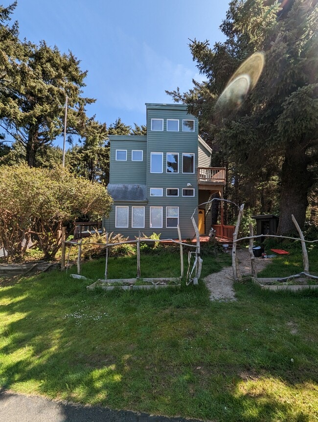 Building Photo - 24 Nancy Ln