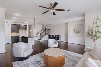 Building Photo - 411 Via Regatta Dr