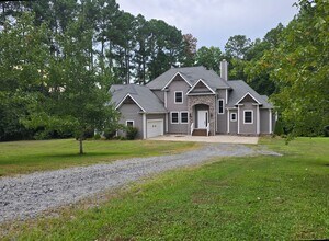 Building Photo - 369 Ketchie Creek Rd