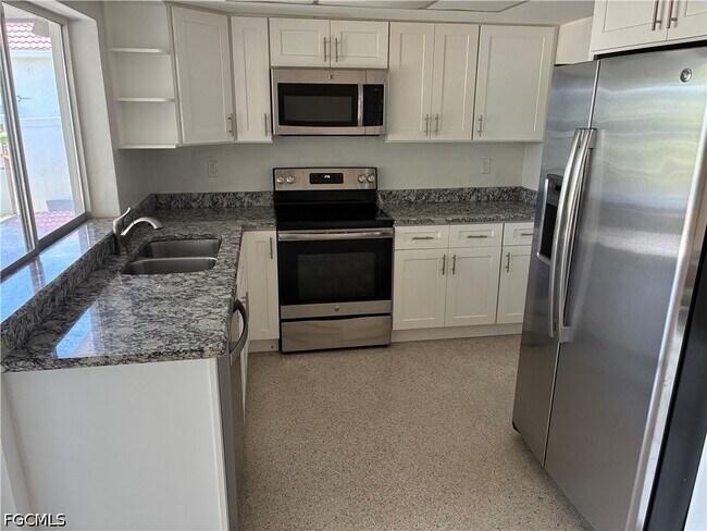 Foto del edificio - 3709 SE 17th Pl