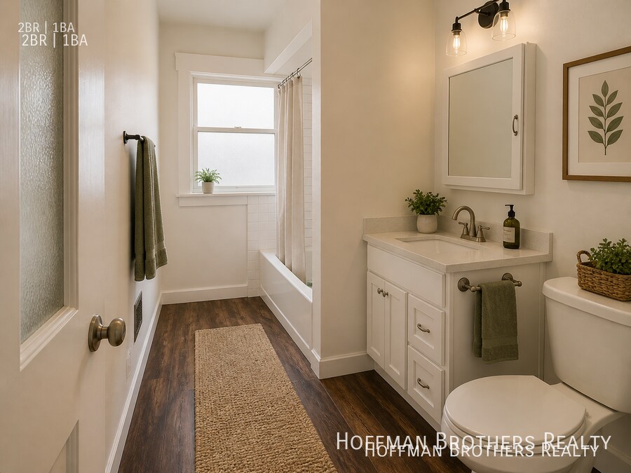 Foto del edificio - 1325 E 3rd St