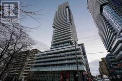 Building Photo - 161 Roehampton Ave