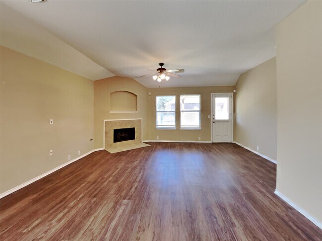 Foto del edificio - 2807 Bison Bluff