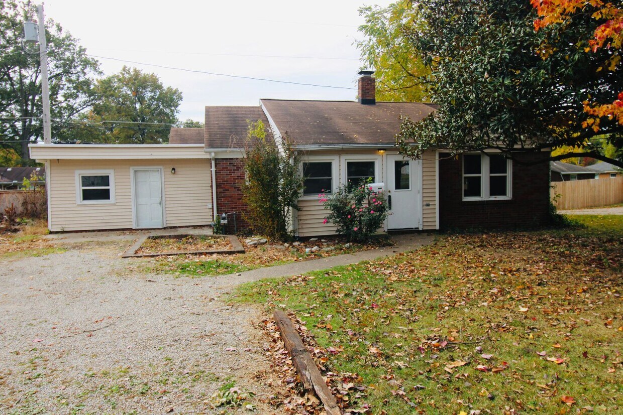 Primary Photo - 2167 Washington Ave