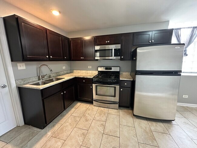 Foto del edificio - 2301 N Lockwood Ave