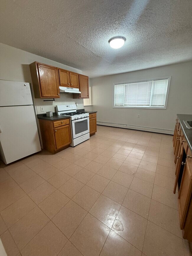 Building Photo - 290 Prospect St