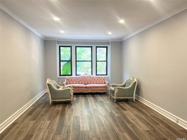 Foto del edificio - 35-16-3585 85th St