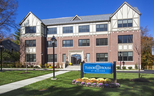 Building Photo - Tudor House at Madison