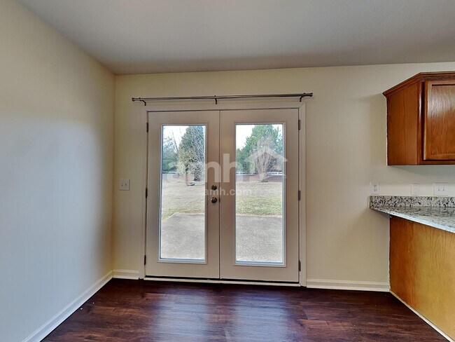 Foto del edificio - 7400 E Winchester Dr