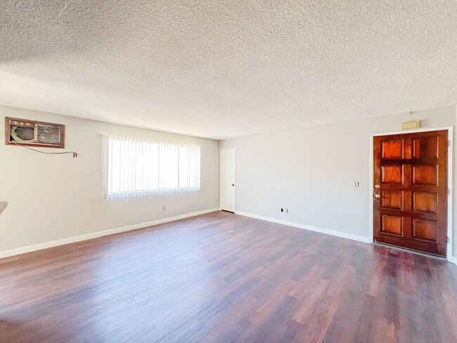 Foto del edificio - 4331 Green Ave