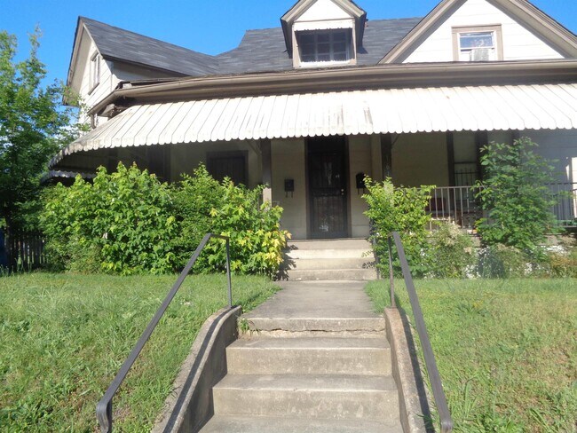 Building Photo - 1619 Welch St