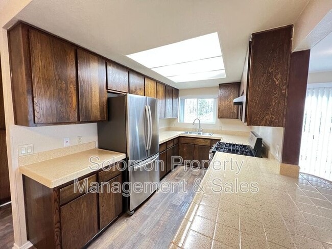 Foto del edificio - 1008 Santa Fe Dr