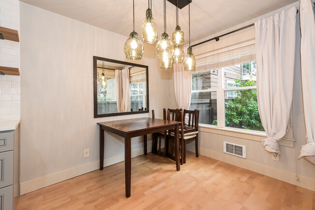 Foto del edificio - 22910 90th Ave W