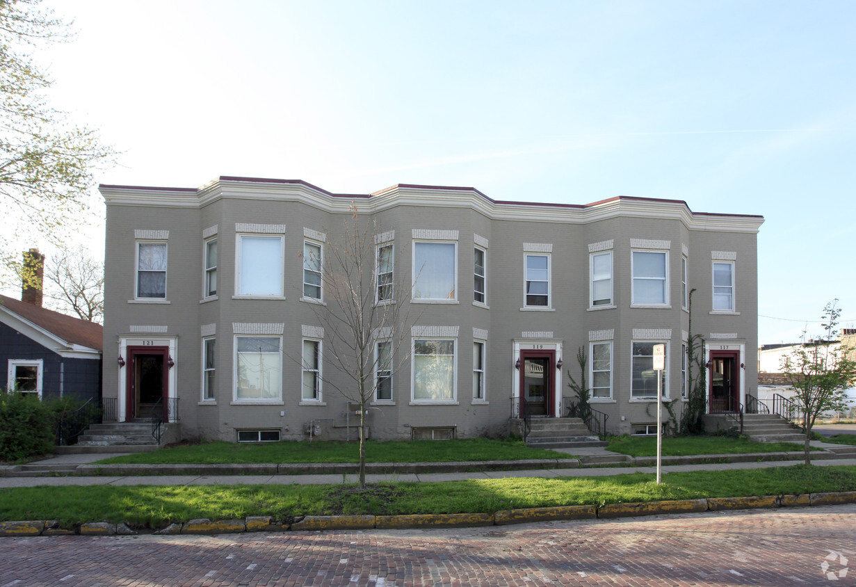 Foto del edificio - 117-121 Division St