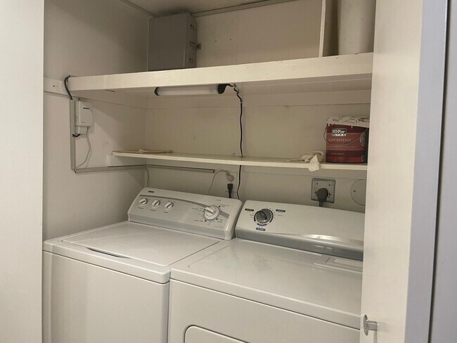 Foto del edificio - 4948 Sentinel Dr