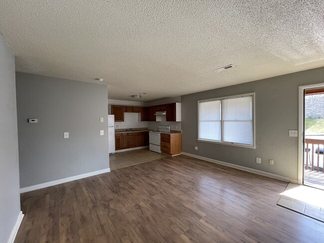 Building Photo - 4514 Bonnell Dr NW