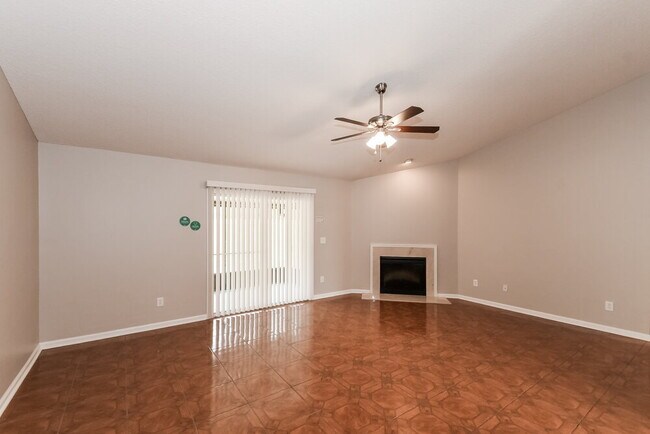 Building Photo - 6789 Southern Oaks Dr