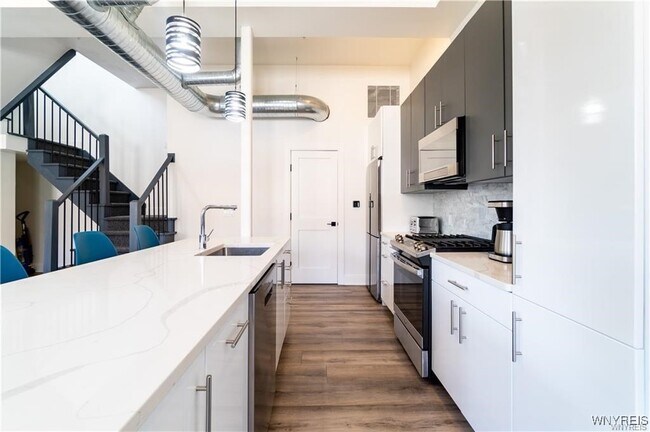 Foto del edificio - 340 Bird Ave