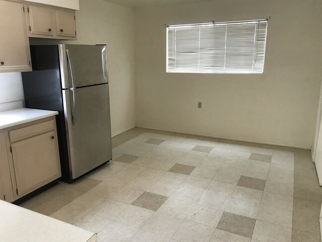 Foto del edificio - 12912 Constitution Ave NE