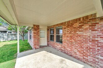 Building Photo - 20243 Sunset Ranch Dr