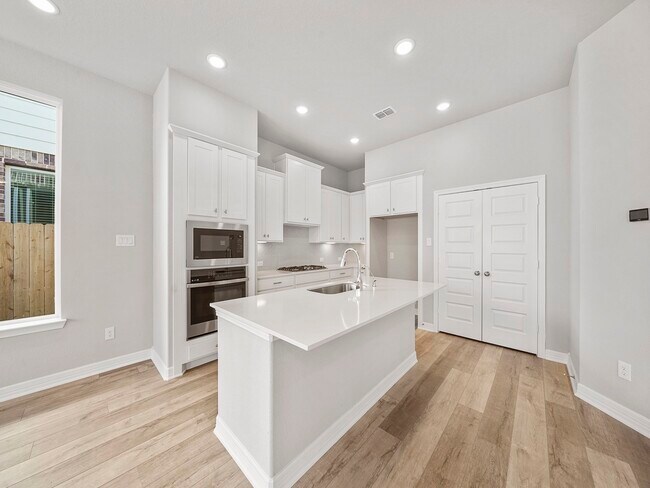 Foto del edificio - 6650 Jasper Valley Cir