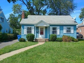 Building Photo - 186 Winthrop Ave