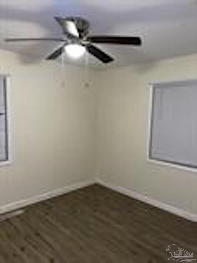 Foto del edificio - 6558 College Dr