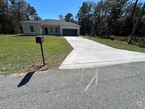Building Photo - 104 W Greenbriar Pl
