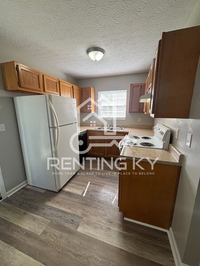 Foto del edificio - Newly Renovated 2-Bed, 1.5-Bath Townhome!